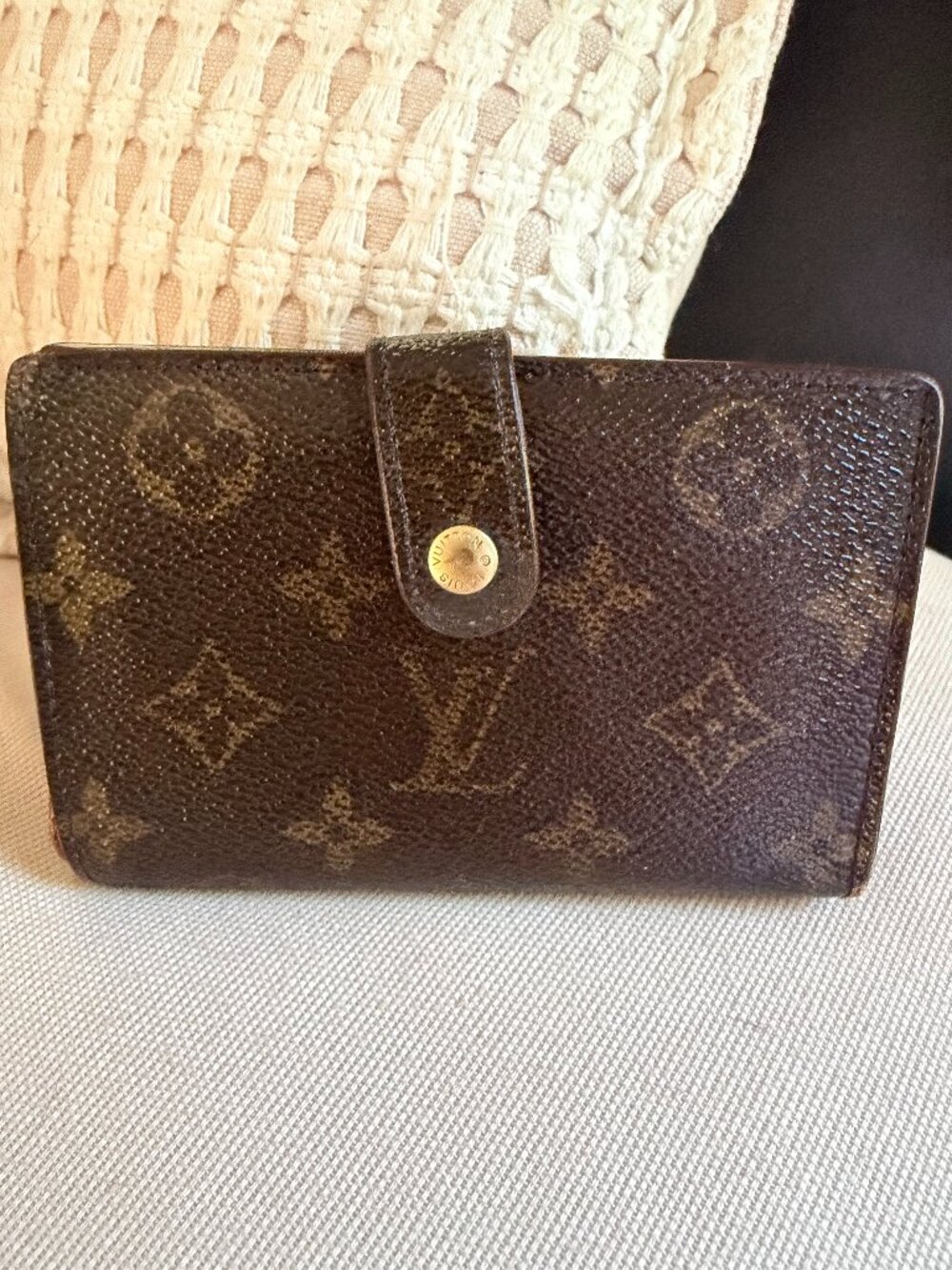 Louis Vuitton French Kiss Monogram Compact Wallet TH0090